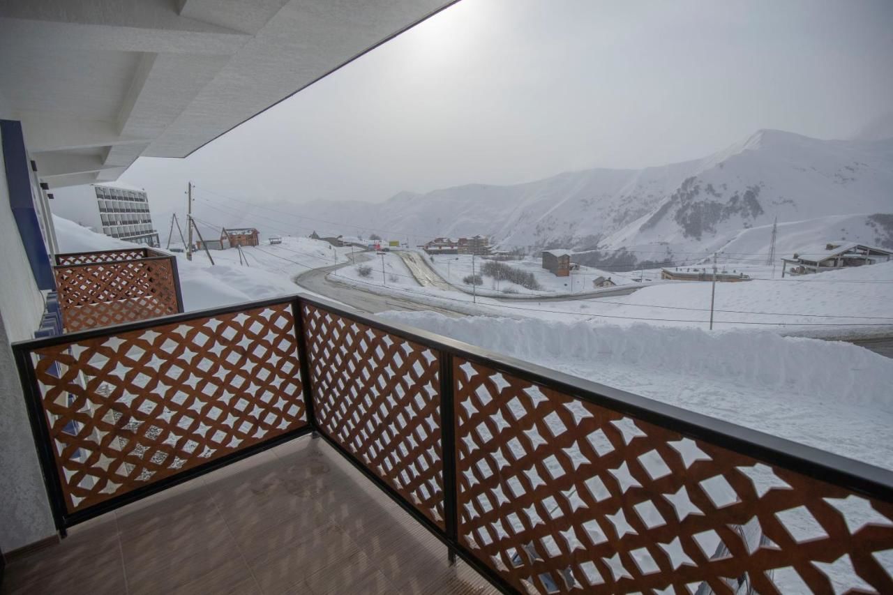 Отель Snow Rooms Hotel Гудаури