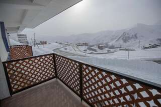 Отель Snow Rooms Hotel Гудаури Двухместный номер с 1 кроватью и видом на горы-13